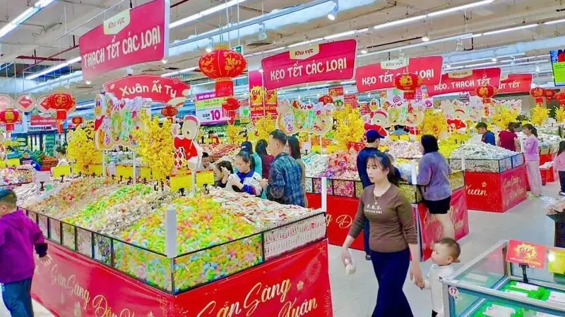 Thủ tướng yêu cầu đảm bảo hàng hóa dịp Tết 2026